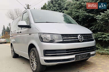 Мінівен Volkswagen Multivan 2016 в Києві