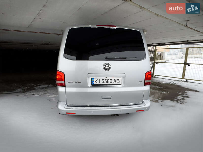 Мінівен Volkswagen Multivan 2011 в Києві