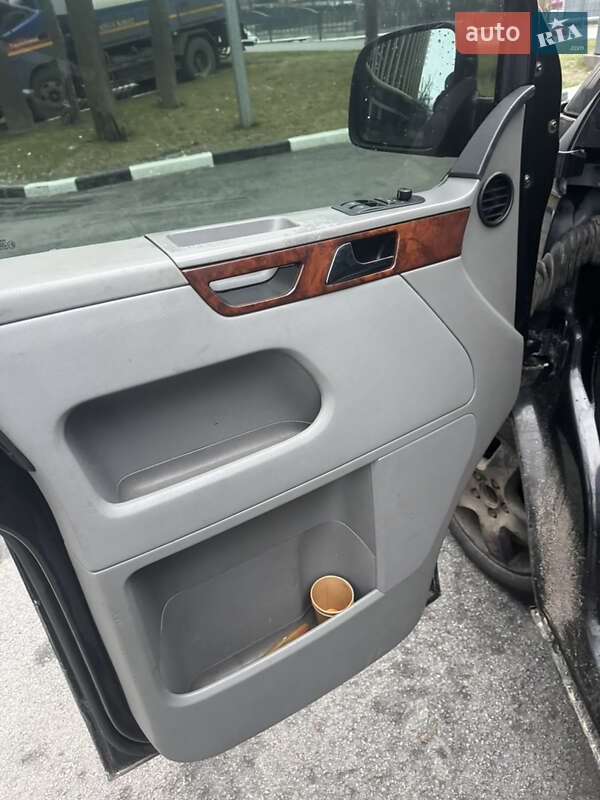 Минивэн Volkswagen Multivan 2006 в Харькове фото 10 Минивэн Volkswagen Multivan 2006 в Харькове