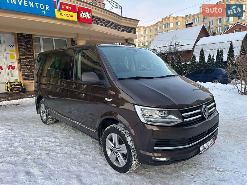 Минивэн Volkswagen Multivan 2017 в Киеве
