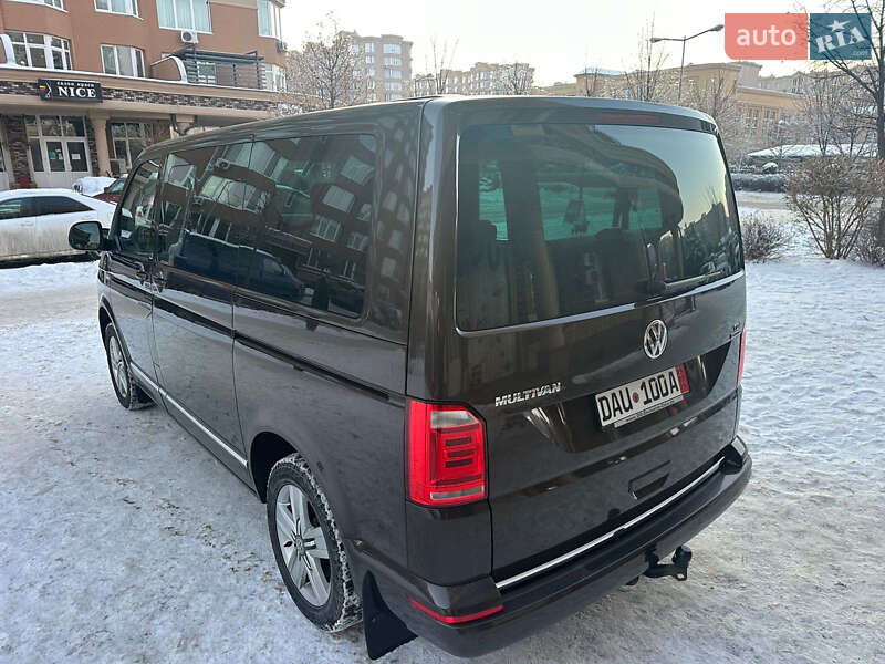 Минивэн Volkswagen Multivan 2017 в Киеве