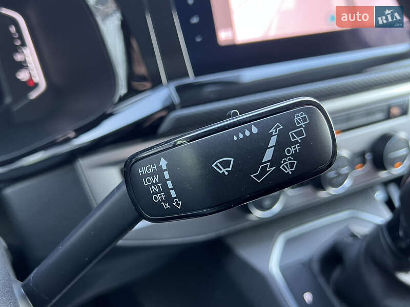 Минивэн Volkswagen Multivan 2020 в Киеве