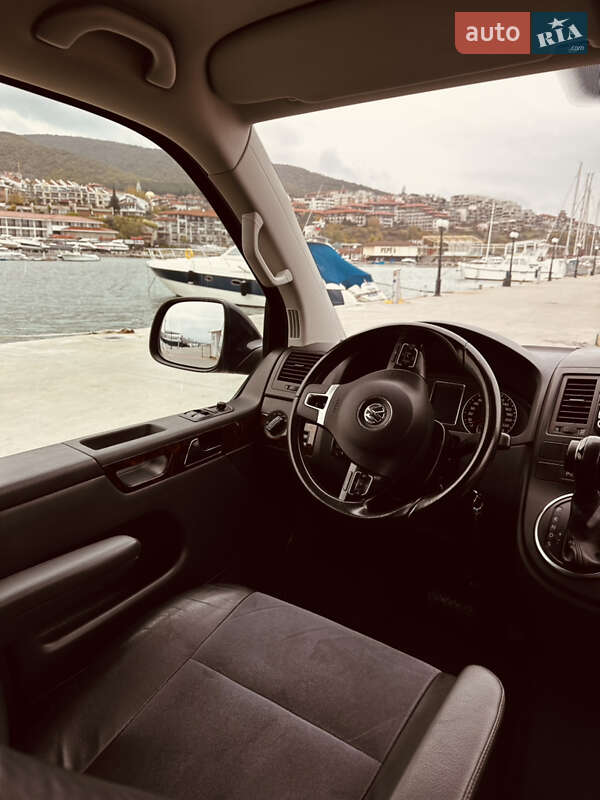 Минивэн Volkswagen Multivan 2014 в Одессе