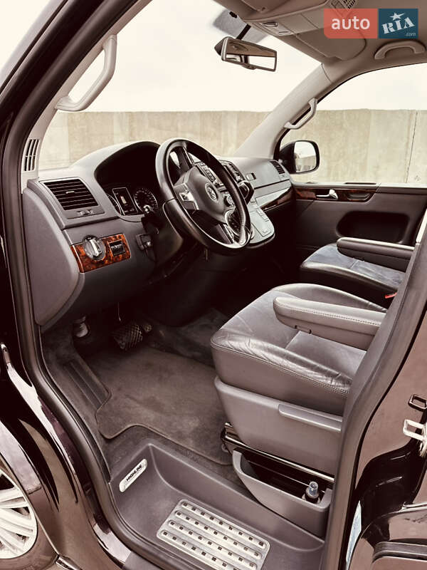 Минивэн Volkswagen Multivan 2014 в Одессе