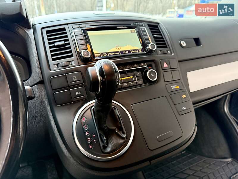 Минивэн Volkswagen Multivan 2015 в Днепре
