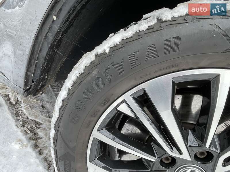 Минивэн Volkswagen Multivan 2018 в Киеве фото 31 Минивэн Volkswagen Multivan 2018 в Киеве