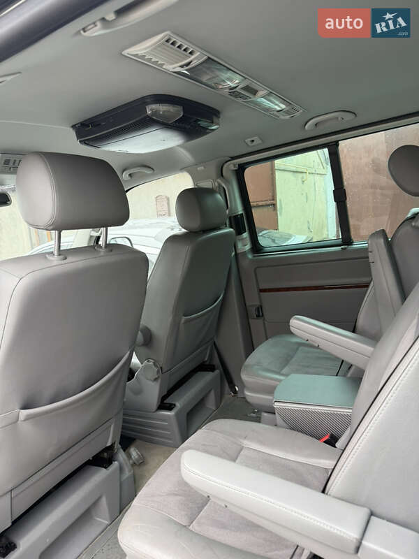 Минивэн Volkswagen Multivan 2007 в Николаеве