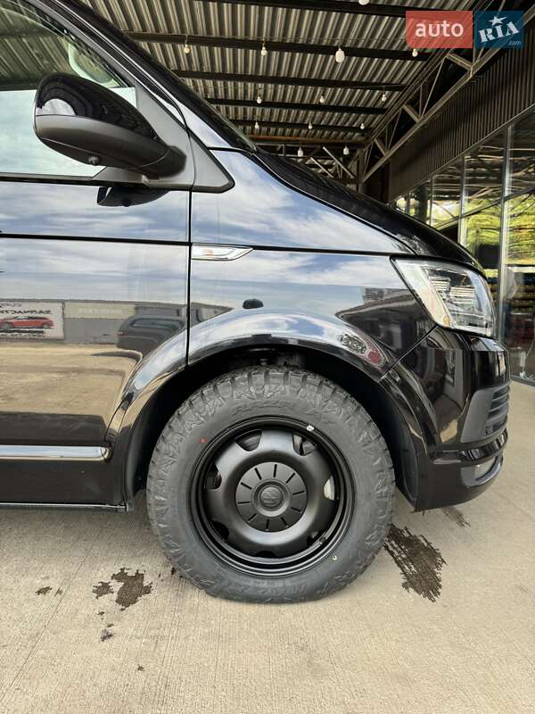 Минивэн Volkswagen Multivan 2015 в Черновцах