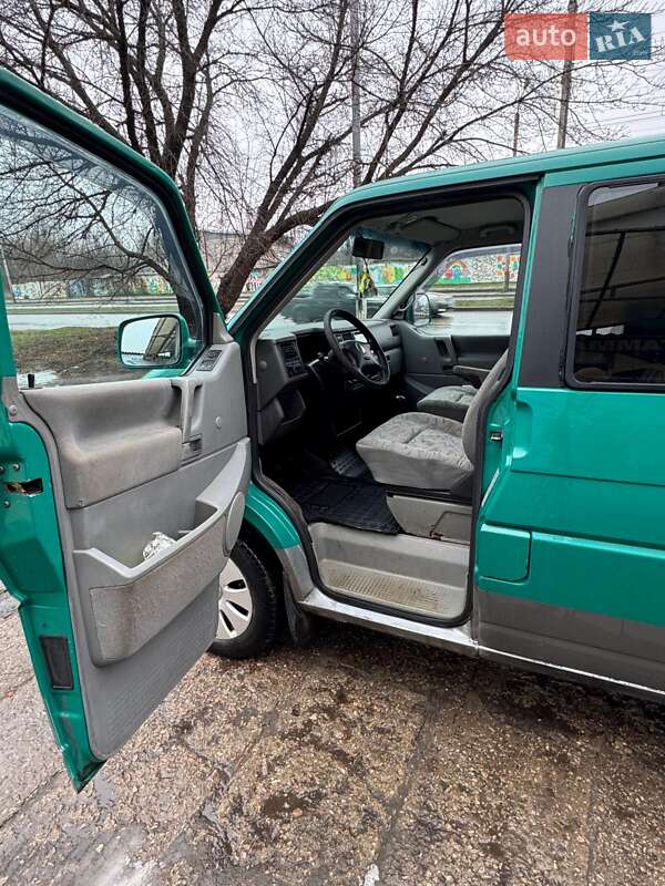 Минивэн Volkswagen Multivan 1996 в Славянске