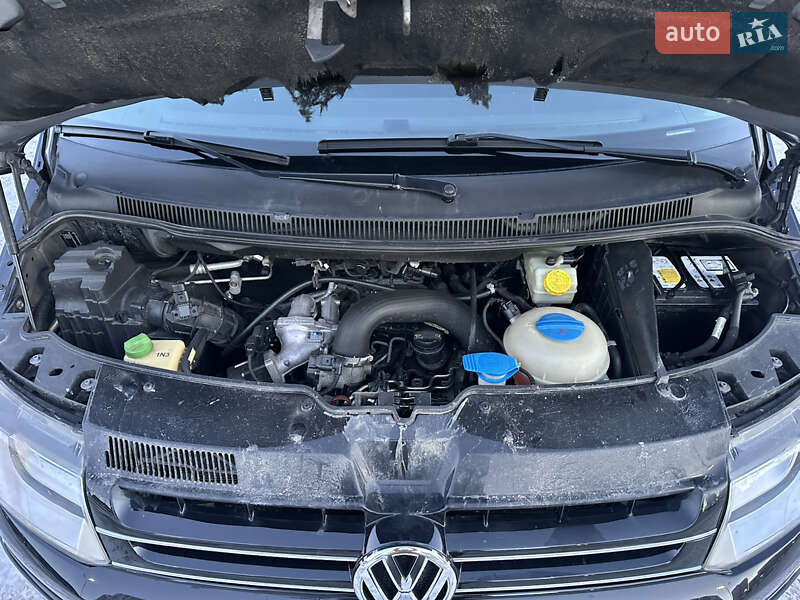 Минивэн Volkswagen Multivan 2011 в Киеве