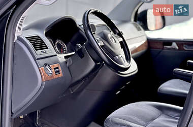 Минивэн Volkswagen Multivan 2011 в Киеве