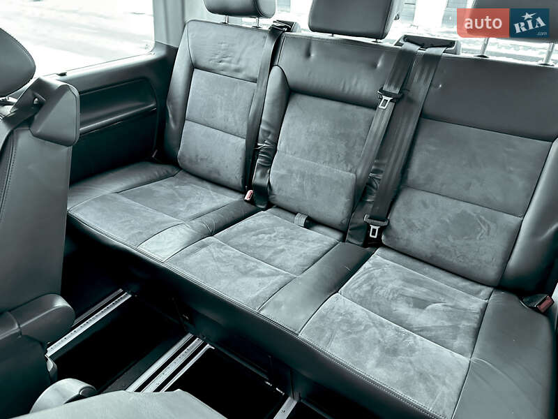 Минивэн Volkswagen Multivan 2011 в Киеве