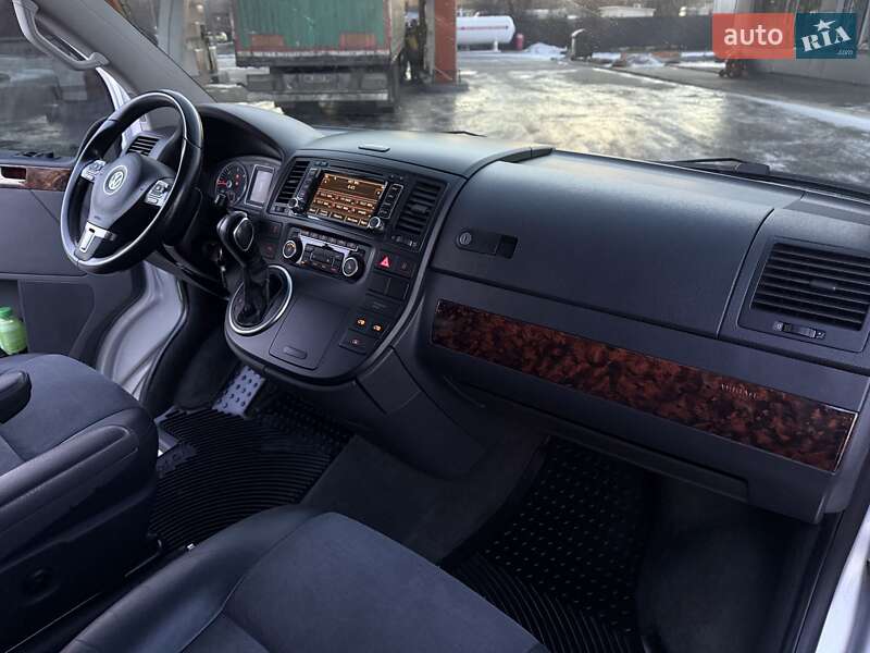 Минивэн Volkswagen Multivan 2013 в Днепре