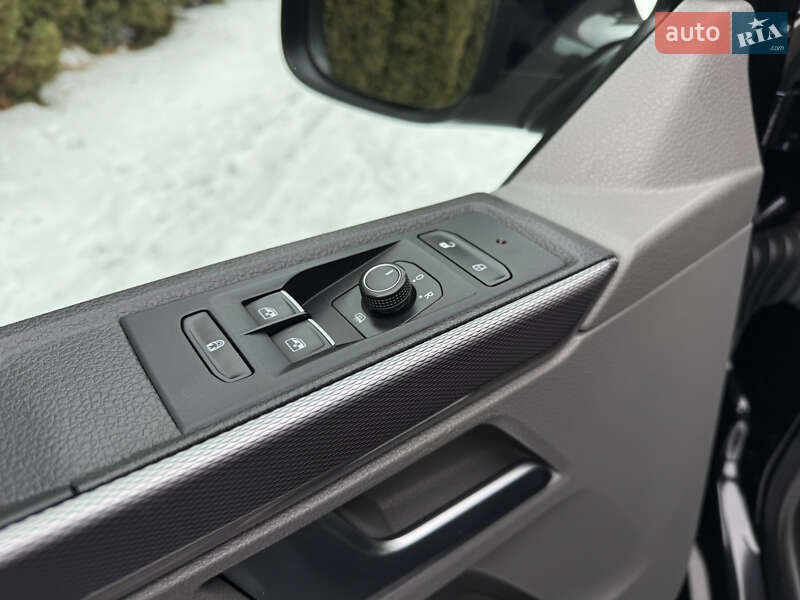 Минивэн Volkswagen Multivan 2020 в Луцке