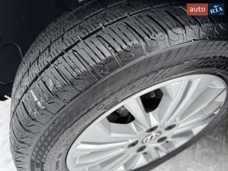 Минивэн Volkswagen Multivan 2020 в Луцке