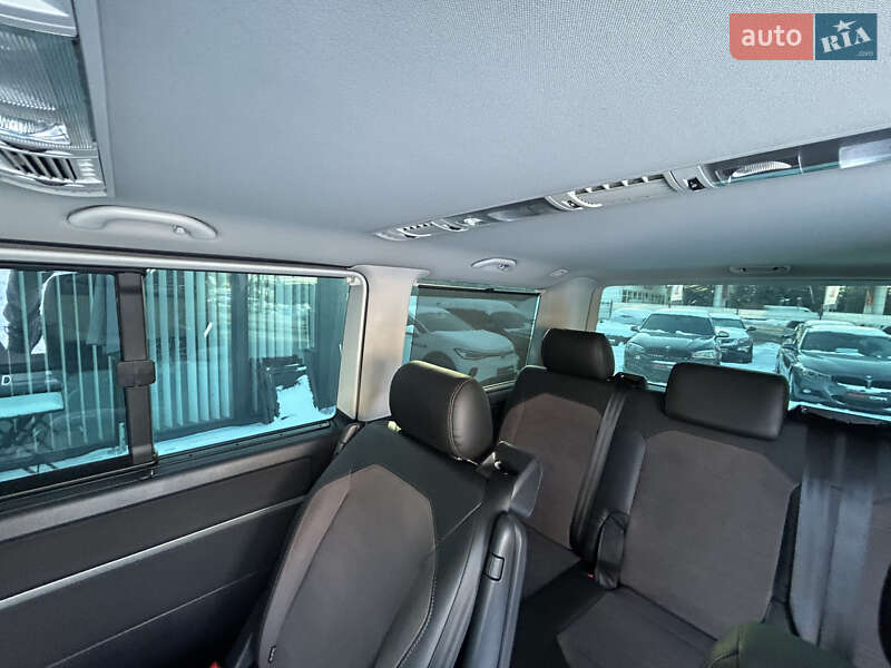 Минивэн Volkswagen Multivan 2017 в Виннице