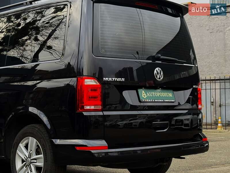 Минивэн Volkswagen Multivan 2018 в Киеве