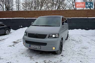 Минивэн Volkswagen Multivan 2004 в Киеве