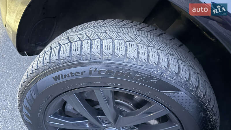 Минивэн Volkswagen Multivan 2020 в Киеве