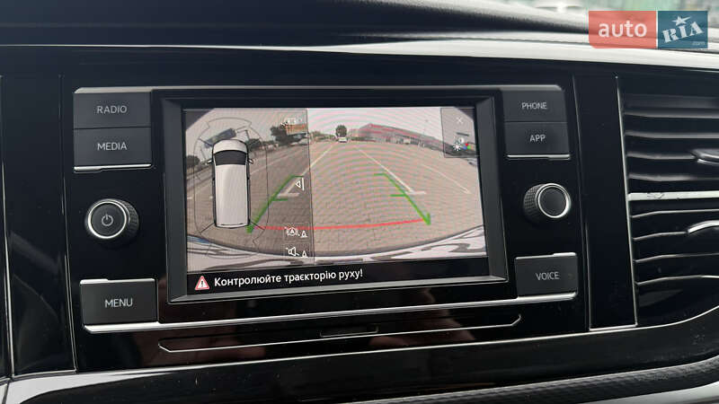 Минивэн Volkswagen Multivan 2020 в Киеве