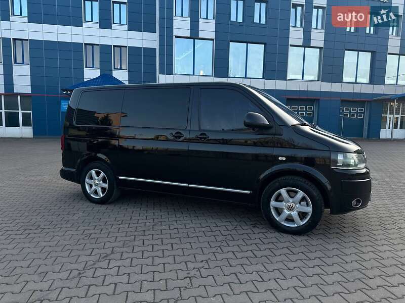 Минивэн Volkswagen Multivan 2011 в Ивано-Франковске