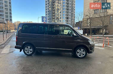 Минивэн Volkswagen Multivan 2017 в Киеве