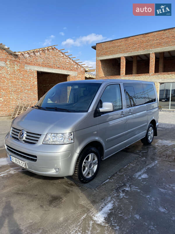 Минивэн Volkswagen Multivan 2006 в Львове