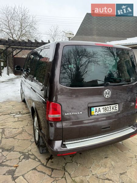 Мінівен Volkswagen Multivan 2015 в Києві