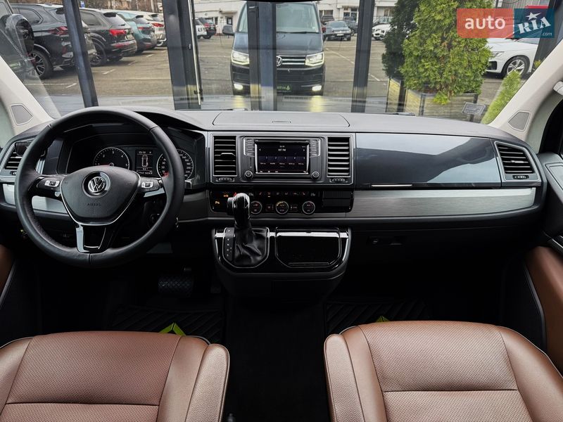 Минивэн Volkswagen Multivan 2018 в Киеве