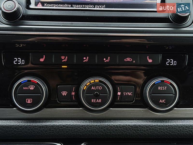 Минивэн Volkswagen Multivan 2018 в Киеве