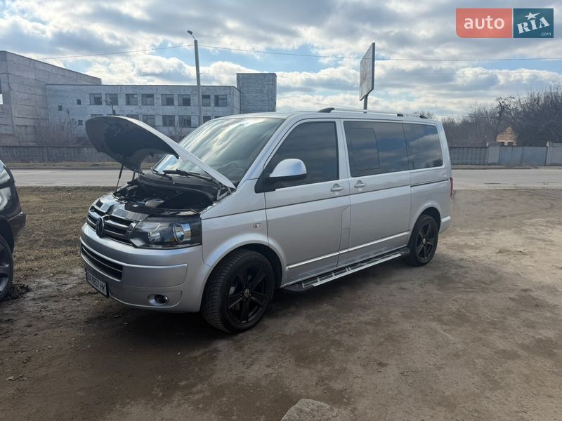 Минивэн Volkswagen Multivan 2011 в Кропивницком