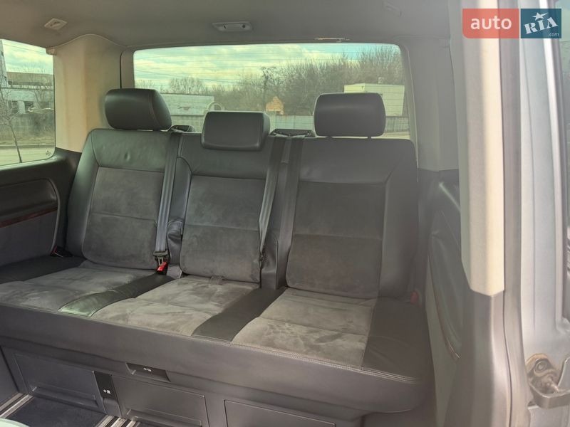 Минивэн Volkswagen Multivan 2011 в Кропивницком