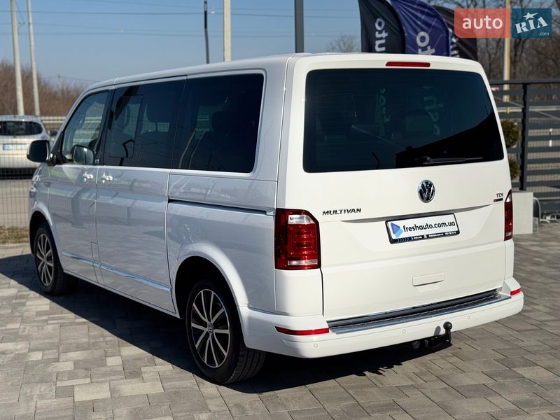 Минивэн Volkswagen Multivan 2017 в Ровно