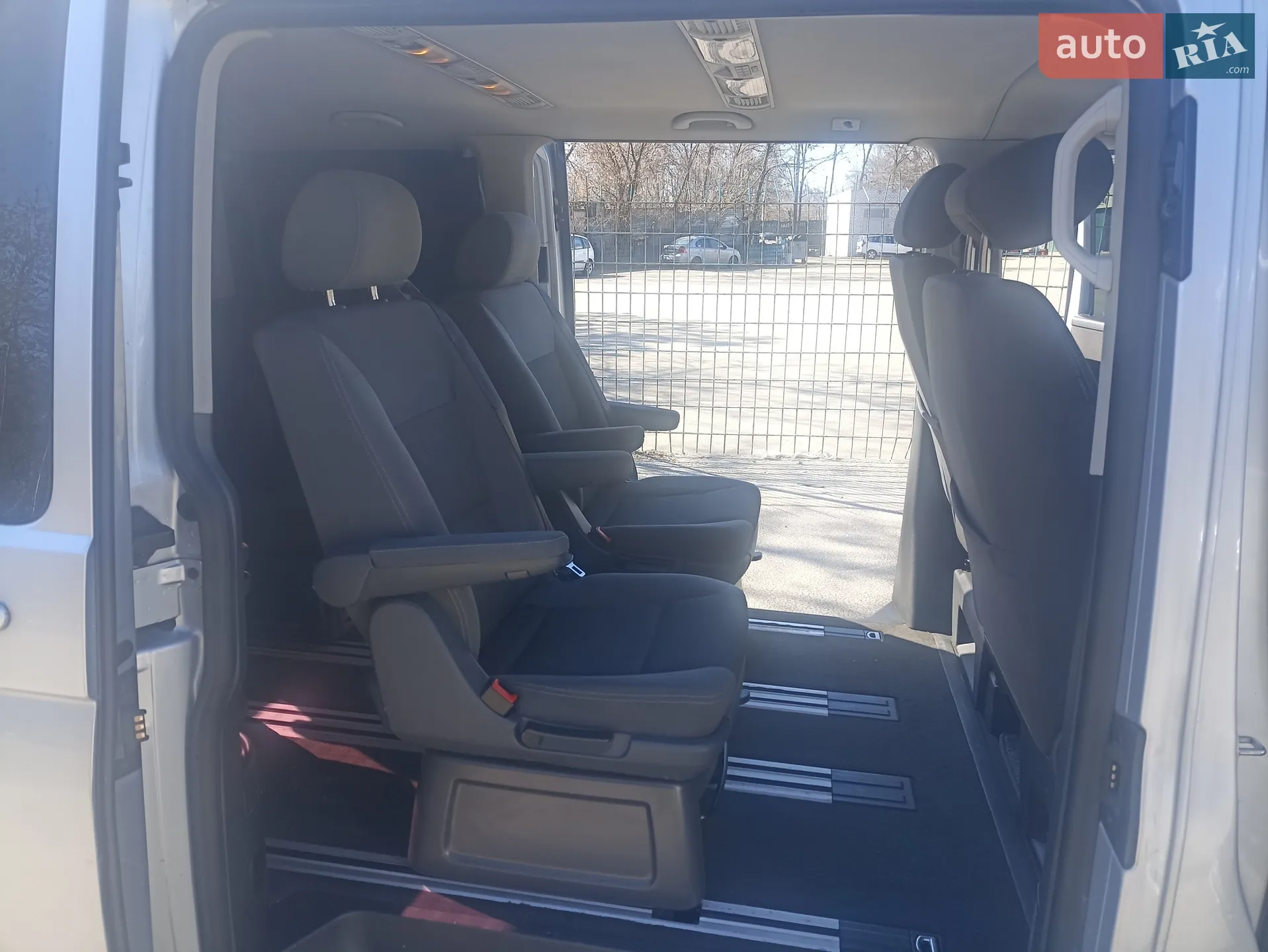 2010 Volkswagen Multivan - мініатюра 15