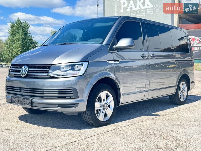 Минивэн Volkswagen Multivan 2016 в Киеве