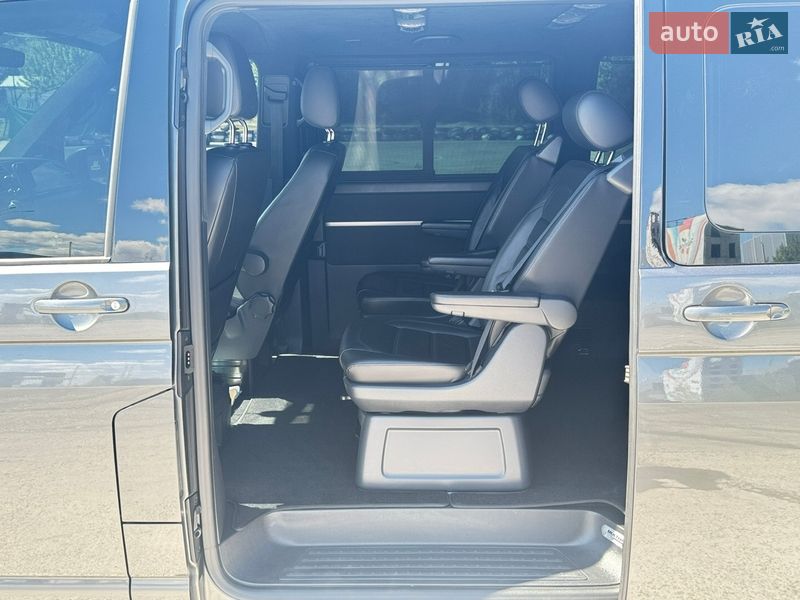 Минивэн Volkswagen Multivan 2016 в Киеве