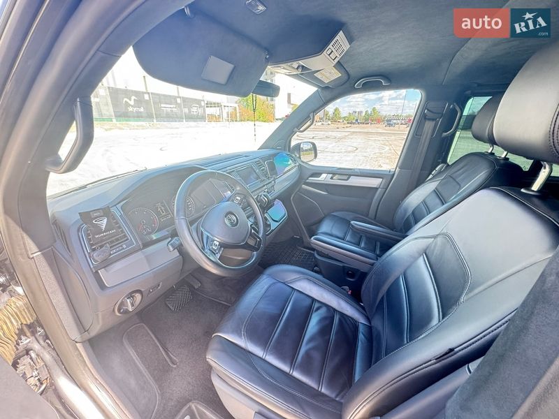 Минивэн Volkswagen Multivan 2016 в Киеве