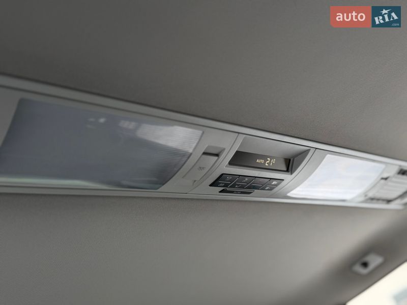 Минивэн Volkswagen Multivan 2018 в Львове фото 28 Минивэн Volkswagen Multivan 2018 в Львове