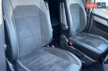 Минивэн Volkswagen Multivan 2017 в Ровно