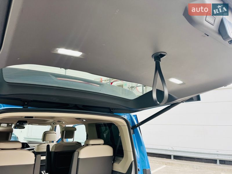 Минивэн Volkswagen Multivan 2023 в Киеве