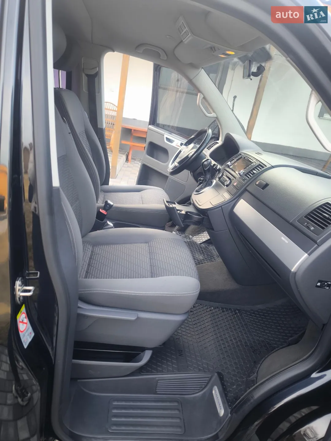 2010 Volkswagen Multivan - мініатюра 24