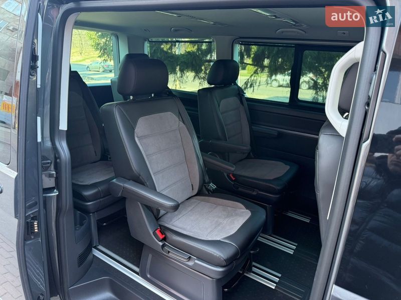 Минивэн Volkswagen Multivan 2023 в Киеве