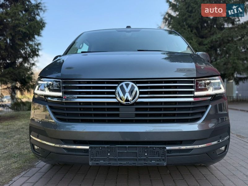 Минивэн Volkswagen Multivan 2023 в Киеве
