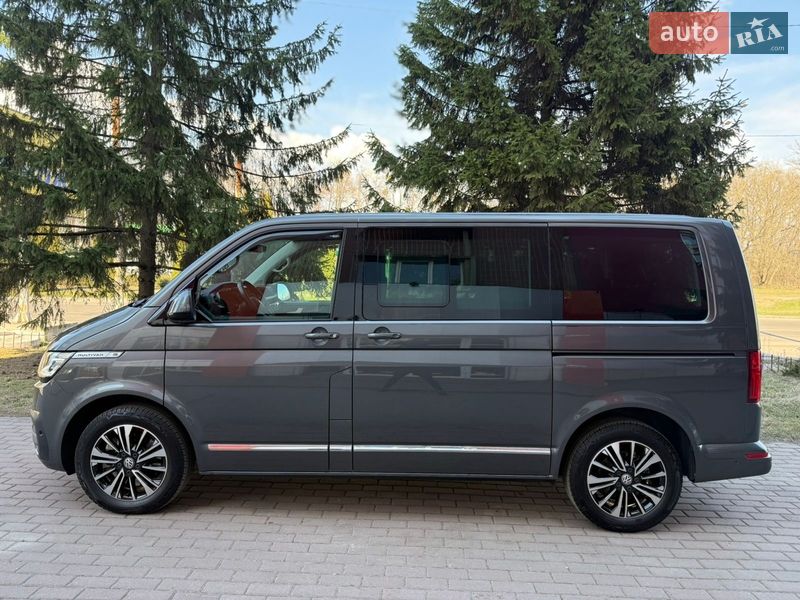 Минивэн Volkswagen Multivan 2023 в Киеве