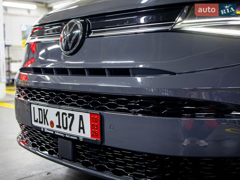 Минивэн Volkswagen Multivan 2022 в Черновцах