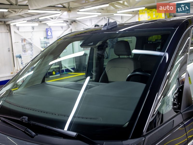 Минивэн Volkswagen Multivan 2022 в Черновцах