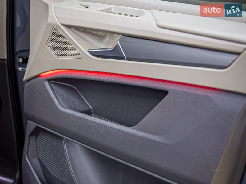 Минивэн Volkswagen Multivan 2022 в Черновцах