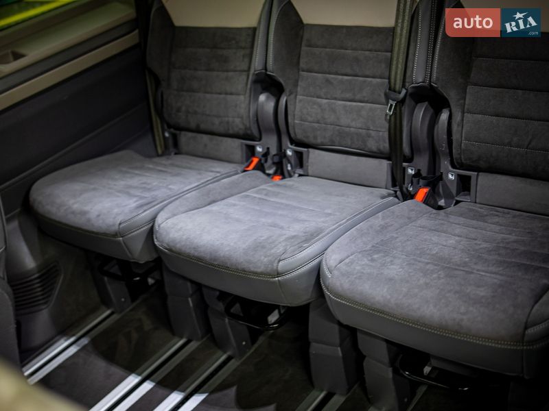 Минивэн Volkswagen Multivan 2022 в Черновцах