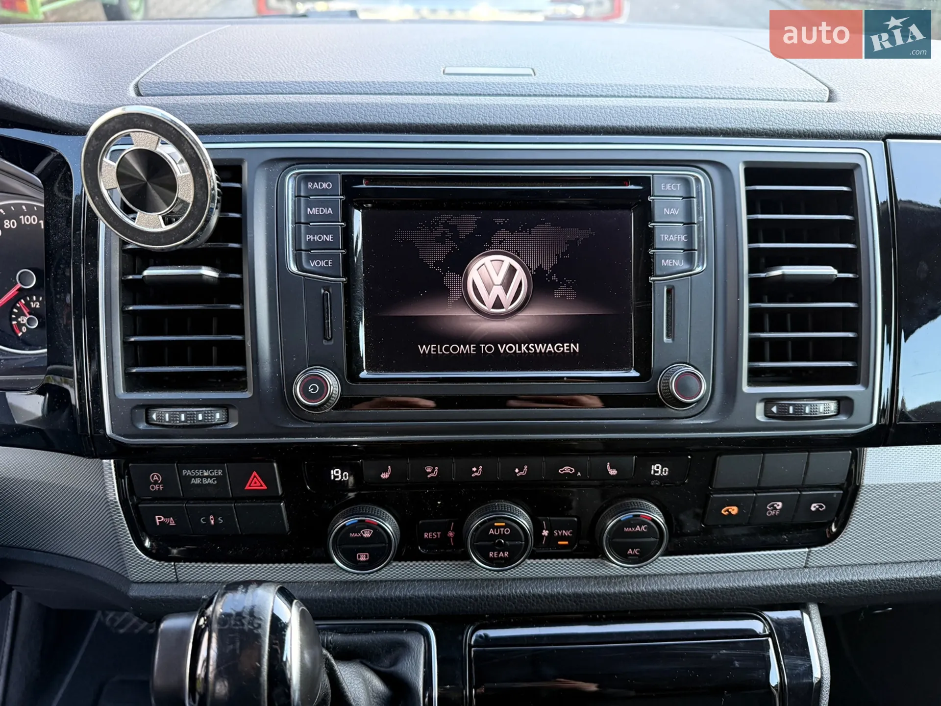 2016 Volkswagen Multivan - мініатюра 28