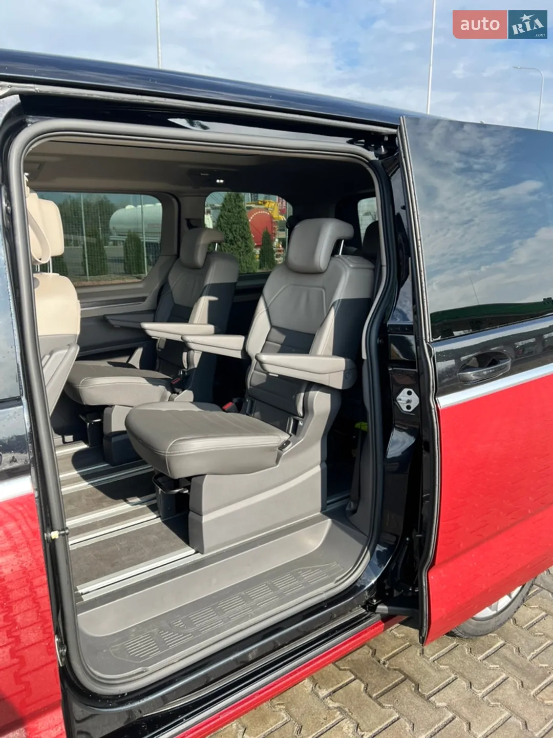 2021 Volkswagen Multivan - мініатюра 24